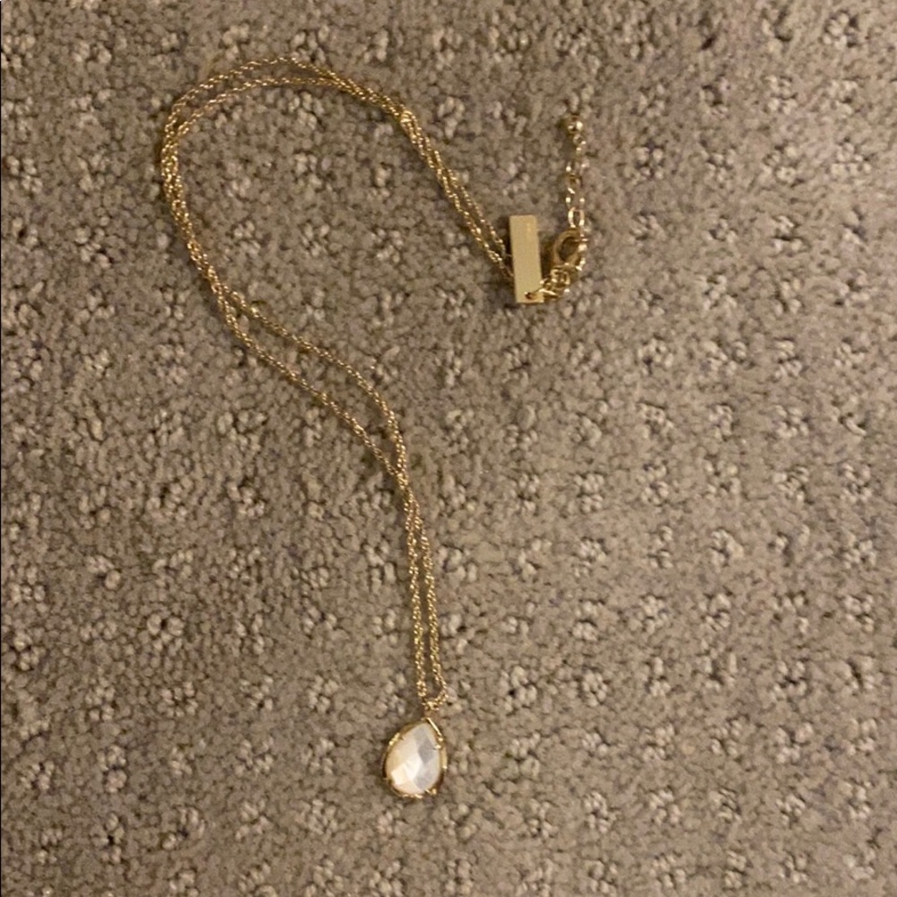Kendra Scott necklace